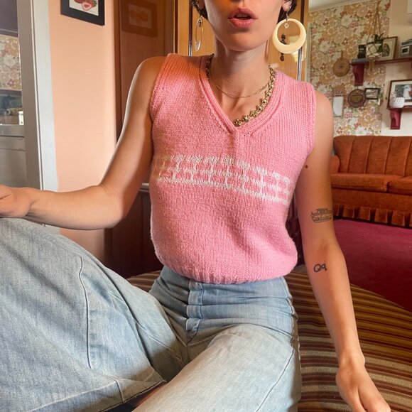 XXS 80s Handmade Pink and white v neck sweater vest! - Picture 5 of 13